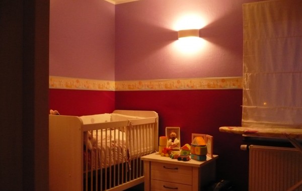 Chambre enfant, luminaire, peintures, mobilier, construction maison, Virton, Province Luxembourg, Belgique